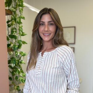 Dra. Julia Fiss (estética / cirurgia)